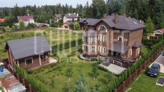 Комплексная фотопрезентация загородного дома для продажи.