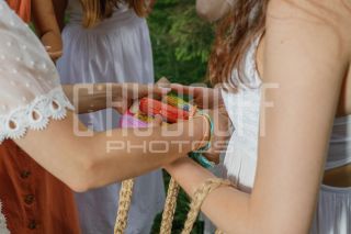 Девичник в глэмпинге. Фотосъемка невесты и её подружек.