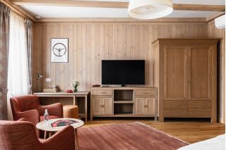 Архитектурная и интерьерная фотосъёмка гостиничного комплекса.