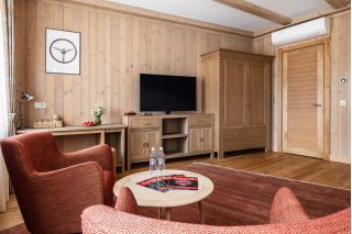 Архитектурная и интерьерная фотосъёмка гостиничного комплекса.