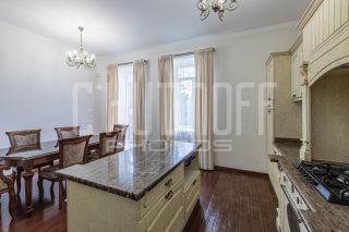 Интерьерная и экстерьерная фотосъемка дома на продажу.