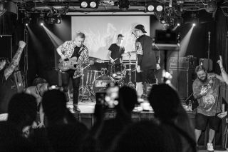 Репортажная фотосъемка рок-фестиваля "Pink Punk" в клубе "Город"