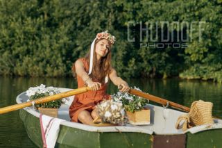 Девичник в глэмпинге. Фотосъемка невесты и её подружек.