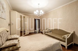 Интерьерная фотосъемка трехкомнатной квартиры. Спальня.