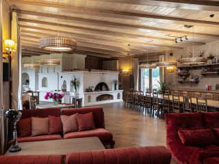 Архитектурная и интерьерная фотосъёмка гостиничного комплекса.