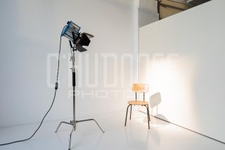 Интерьерная фотосъемка профессиональной фотостудии.