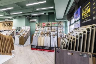 Профессиональная фотосъемка магазина ламинат. Фото для контента.