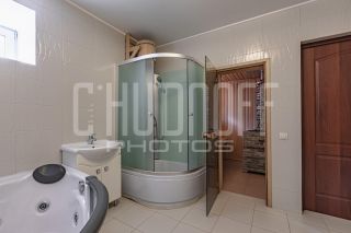 Интерьерная и экстерьерная фотосъемка дома на продажу.