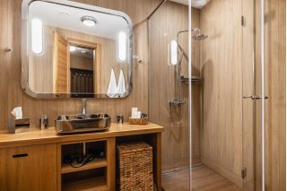 Архитектурная и интерьерная фотосъёмка гостиничного комплекса.