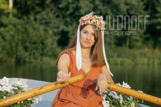 Девичник в глэмпинге. Фотосъемка невесты и её подружек.