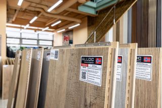 Профессиональная фотосъемка магазина ламинат. Фото для контента.