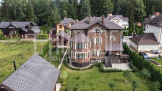 Комплексная фотопрезентация загородного дома для продажи.