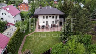 Интерьерная и экстерьерная фотосъемка дома на продажу.