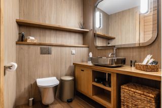 Архитектурная и интерьерная фотосъёмка гостиничного комплекса.