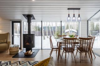 Комплексная презентация загородного дома для сдачи в аренду посуточно. Интерьерная и контентная фотосессия.