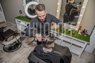 Интерьерная и репортажно-постановочная фотосъемка барбершопа