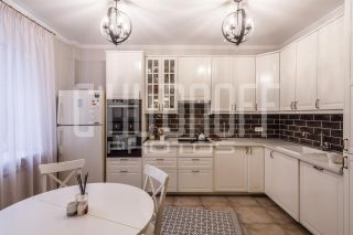 Интерьерная фотосъемка трехкомнатной квартиры. Кухня.