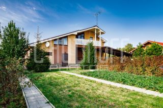 Фотосъемка коттеджа. Общий вид дома.