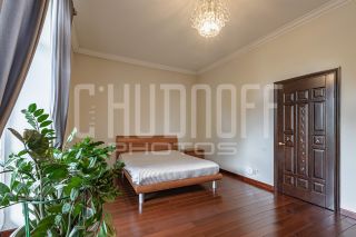 Интерьерная и экстерьерная фотосъемка дома на продажу.