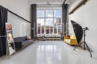 Интерьерная фотосъемка профессиональной фотостудии.