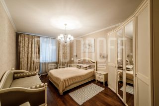 Интерьерная фотосъемка трехкомнатной квартиры. Спальня.