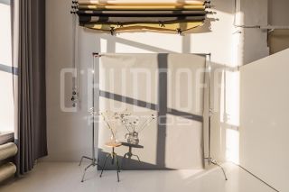 Интерьерная фотосъемка профессиональной фотостудии.