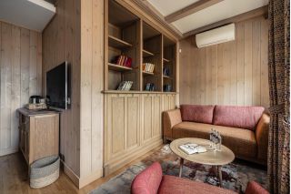 Архитектурная и интерьерная фотосъёмка гостиничного комплекса.