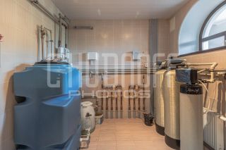 Комплексная фотопрезентация загородного дома для продажи.