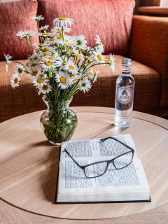 Архитектурная и интерьерная фотосъёмка гостиничного комплекса.