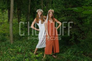 Девичник в глэмпинге. Фотосъемка невесты и её подружек.