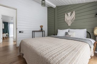 Комплексная презентация загородного дома для сдачи в аренду посуточно. Интерьерная и контентная фотосессия.