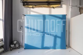 Интерьерная фотосъемка профессиональной фотостудии.