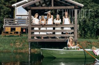 Девичник в глэмпинге. Фотосъемка невесты и её подружек.