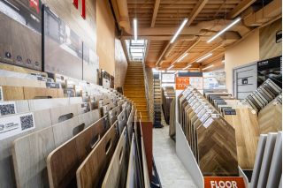 Профессиональная фотосъемка магазина ламинат. Фото для контента.