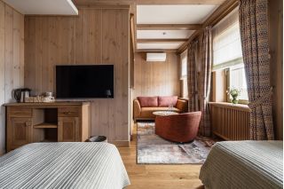 Архитектурная и интерьерная фотосъёмка гостиничного комплекса.