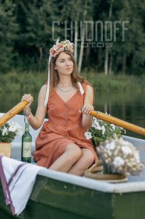 Девичник в глэмпинге. Фотосъемка невесты и её подружек.