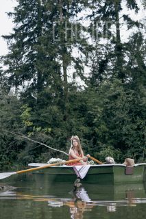 Девичник в глэмпинге. Фотосъемка невесты и её подружек.