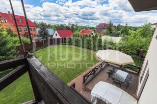 Интерьерная и экстерьерная фотосъемка дома на продажу.