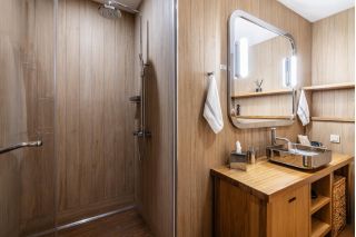 Архитектурная и интерьерная фотосъёмка гостиничного комплекса.