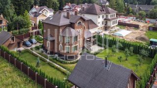 Комплексная фотопрезентация загородного дома для продажи.