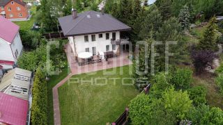 Интерьерная и экстерьерная фотосъемка дома на продажу.