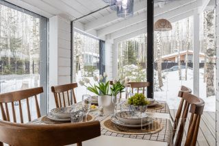 Комплексная презентация загородного дома для сдачи в аренду посуточно. Интерьерная и контентная фотосессия.