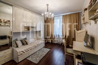 Интерьерная фотосъемка трехкомнатной квартиры. Спальня.