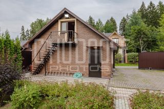 Комплексная фотопрезентация загородного дома для продажи.