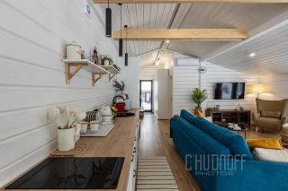 Комплексная презентация загородного дома для сдачи в аренду посуточно. Интерьерная и контентная фотосессия.