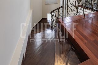 Интерьерная и экстерьерная фотосъемка дома на продажу.