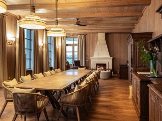 Архитектурная и интерьерная фотосъёмка гостиничного комплекса.