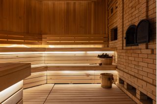 Архитектурная и интерьерная фотосъёмка гостиничного комплекса.