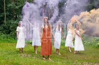 Девичник в глэмпинге. Фотосъемка невесты и её подружек.