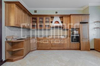 Комплексная фотопрезентация загородного дома для продажи.